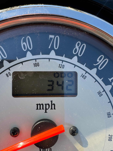 Kawasaki Vulcan 900 Custom - Image 12