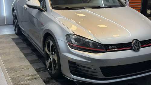 Volkswagen Golf 2.0 Gti Tsi - Image 13