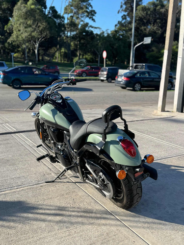 Kawasaki Vulcan 900 Custom - Image 8