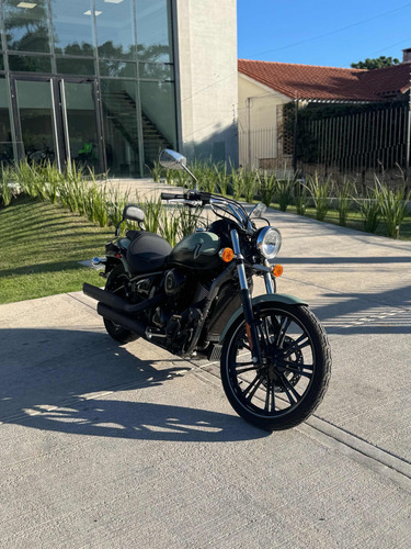 Kawasaki Vulcan 900 Custom